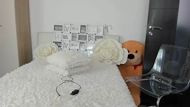 sweetemy4u online show from 05-08-26, 07:46