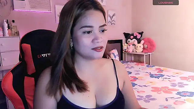 Snapshot of yenyen_ chatting on 05-27-26, 02:03 yenyen online show from 05-27-26, 02:03
