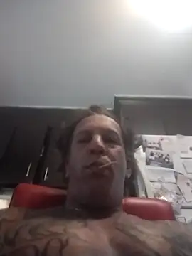 Snapshot of trucker1979 chatting on 11-10-25, 06:40 trucker1979 online show from 11-10-25, 06:40