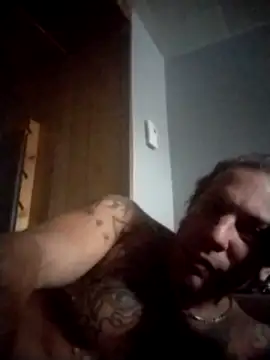 Snapshot of trucker1979 chatting on 11-11-25, 08:20 trucker1979 online show from 11-11-25, 08:20