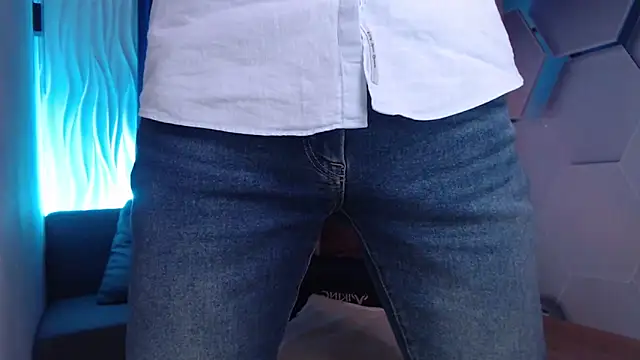 SteveTiger online show from 10-27-25, 03:38