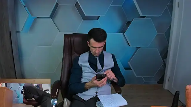 SteveTiger online show from 04-24-26, 10:07