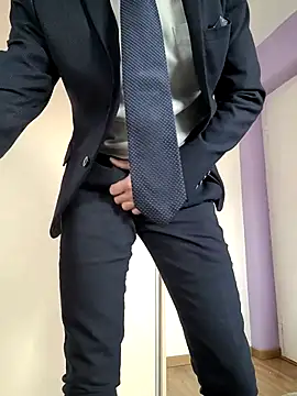 Snapshot of Justforoneday chatting on 11-12-25, 11:54 Justforoneday online show from 11-12-25, 11:54