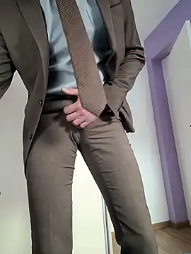 Snapshot of Justforoneday chatting on 11-14-25, 12:15 Justforoneday online show from 11-14-25, 12:15