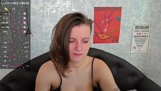 Snapshot of MelindaTin chatting on 03-17-25, 05:01 MelindaTin online show from 03-17-25, 05:01
