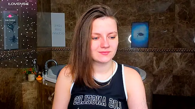 MelindaTin online show from 03-11-26, 12:49