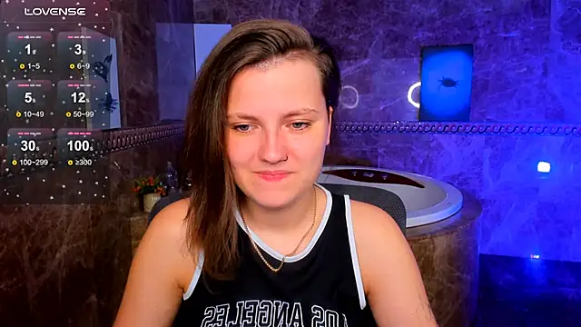Snapshot of MelindaTin chatting on 06-14-26, 01:36 MelindaTin online show from 06-14-26, 01:36