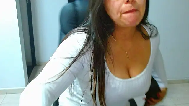 Ixchel Anaid online show from 03-28-26, 02:55