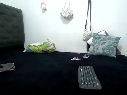 Snapshot of skynataly chatting on 09-21-25, 09:38 skynataly online show from 09-21-25, 09:38