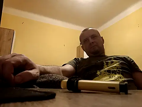 Snapshot of MrWhitePL chatting on 01-02-25, 02:33 MrWhitePL online show from 01-02-25, 02:33