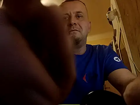 Snapshot of MrWhitePL chatting on 01-10-25, 05:24 MrWhitePL online show from 01-10-25, 05:24