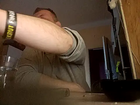 Snapshot of MrWhitePL chatting on 02-15-25, 02:44 MrWhitePL online show from 02-15-25, 02:44