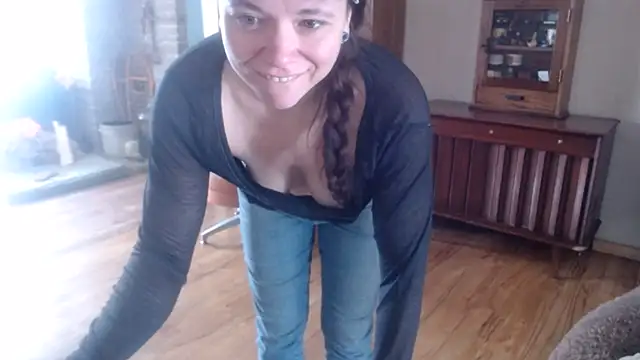 Snapshot of MarcyJones chatting on 02-12-25, 06:19 MarcyJones online show from 02-12-25, 06:19