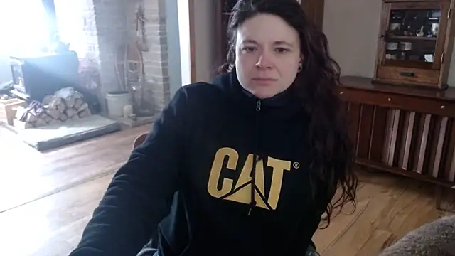 Snapshot of MarcyJones chatting on 02-17-25, 08:04 MarcyJones online show from 02-17-25, 08:04