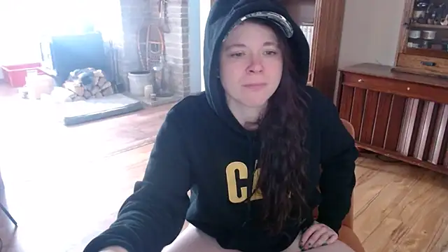 Snapshot of MarcyJones chatting on 02-18-25, 08:03 MarcyJones online show from 02-18-25, 08:03