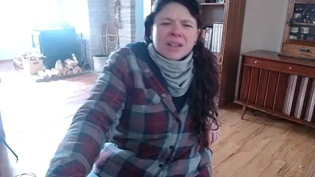 Snapshot of MarcyJones chatting on 02-20-25, 05:40 MarcyJones online show from 02-20-25, 05:40