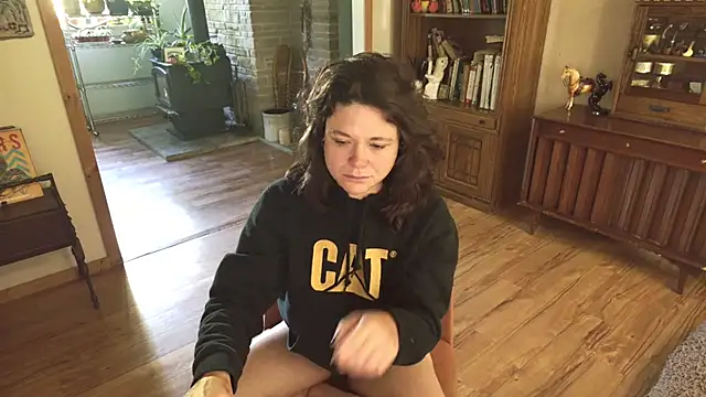 Snapshot of MarcyJones chatting on 09-28-25, 02:33 MarcyJones online show from 09-28-25, 02:33