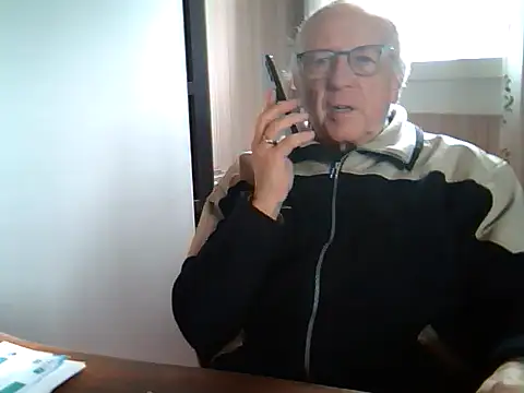 Snapshot of johnjohn622662 chatting on 02-24-25, 01:10 johnjohn622662 online show from 02-24-25, 01:10