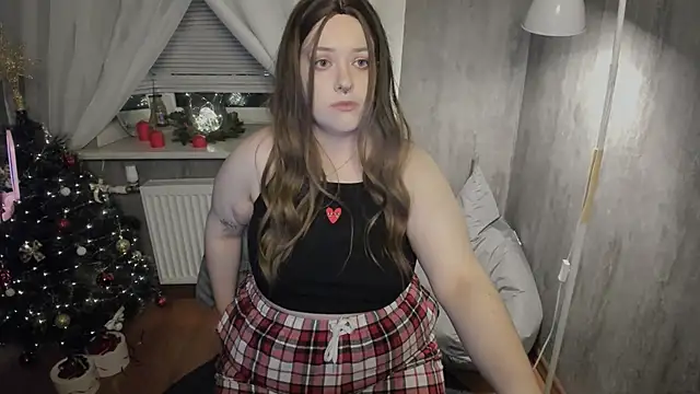 Sophia Edwards online show from 12-20-24, 05:29