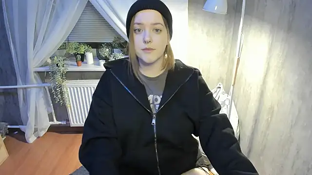 Sophia Edwards online show from 02-21-25, 06:48