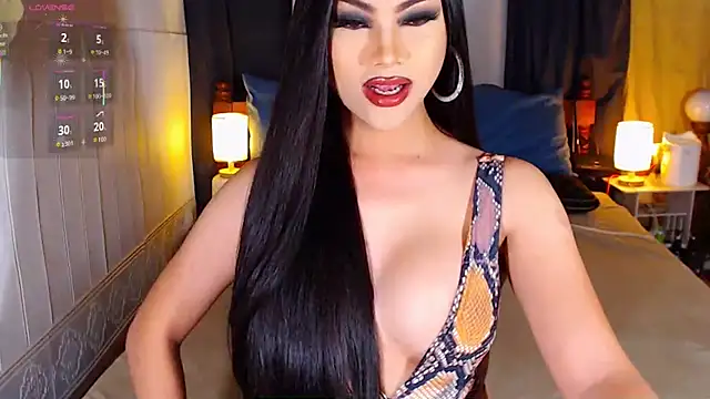 Snapshot of UrsexiestTammy chatting on 09-19-25, 06:30 UrsexiestTammy online show from 09-19-25, 06:30