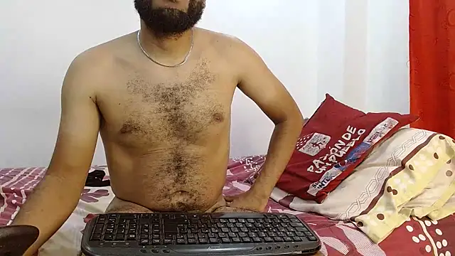 Snapshot of Aroon_Stonne chatting on 01-08-25, 06:41 Aroon Stonne online show from 01-08-25, 06:41