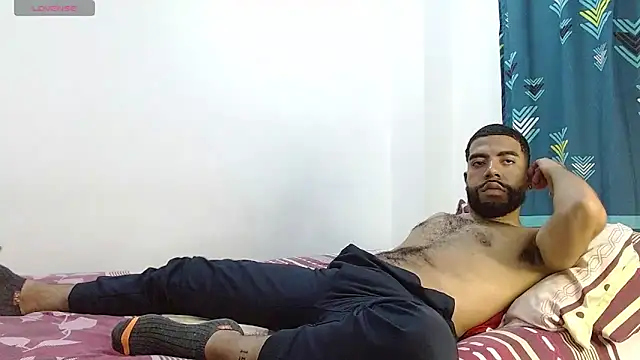 Snapshot of Aroon_Stonne chatting on 03-16-25, 02:43 Aroon Stonne online show from 03-16-25, 02:43