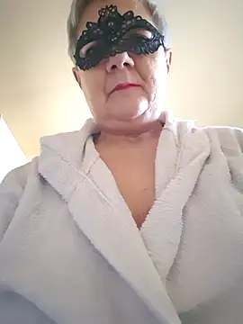 Snapshot of simona60 chatting on 10-26-25, 07:14 simona60 online show from 10-26-25, 07:14