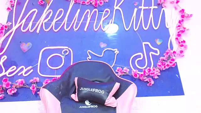 JakelineKitty online show from 11-08-25, 03:12