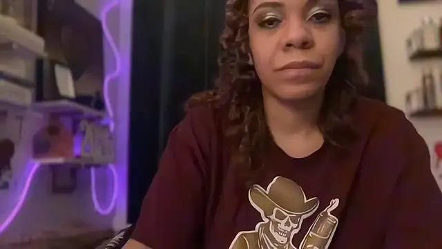 Snapshot of Sanaawest chatting on 01-19-26, 12:31 Sanaawest online show from 01-19-26, 12:31