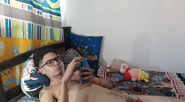 Snapshot of alisterxxx chatting on 01-19-25, 09:45 alisterxxx online show from 01-19-25, 09:45