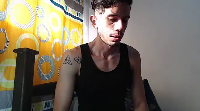 Snapshot of alisterxxx chatting on 02-07-25, 12:39 alisterxxx online show from 02-07-25, 12:39