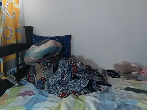 Snapshot of alisterxxx chatting on 09-10-25, 07:14 alisterxxx online show from 09-10-25, 07:14