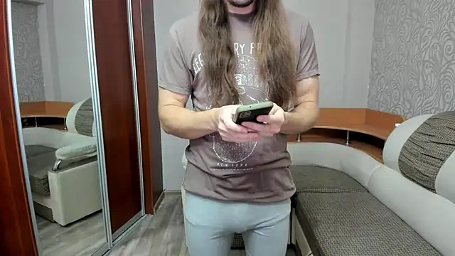 Marrymepls online show from 10-31-25, 01:28