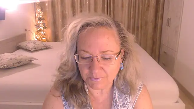Snapshot of Raisshy chatting on 05-07-26, 03:56 Raisshy online show from 05-07-26, 03:56