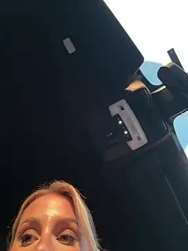 Snapshot of jasminesummer chatting on 02-26-25, 09:16 jasminesummer online show from 02-26-25, 09:16