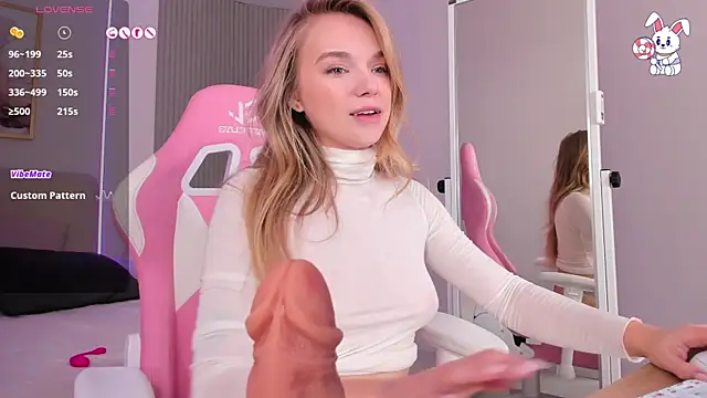 Snapshot of VirginChloe chatting on 12-05-25, 03:04 VirginChloe online show from 12-05-25, 03:04