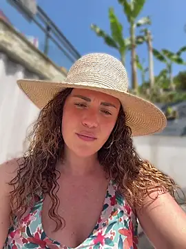 Clara-xoxo online show from 04-23-26, 11:42