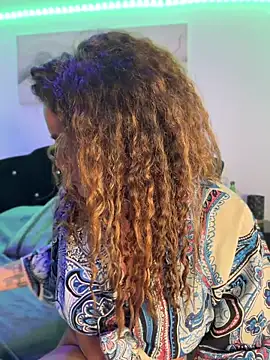 Clara-xoxo online show from 04-25-26, 09:34