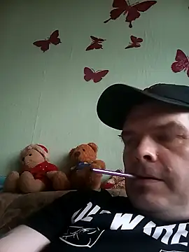 Snapshot of maiki7778 chatting on 02-11-26, 03:39 maiki7778 online show from 02-11-26, 03:39