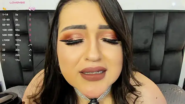 Snapshot of MartinaMadisson chatting on 03-10-25, 08:37 MartinaMadisson online show from 03-10-25, 08:37