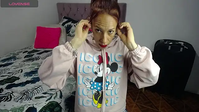 cristin doll  online show from 02-21-25, 09:43