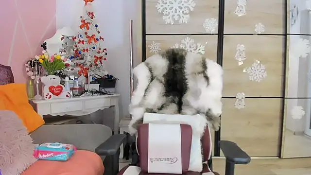 Maryelle online show from 12-17-24, 08:54