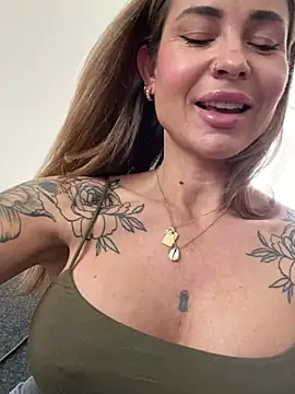 Etwas neugierig online show from 03-08-25, 10:43