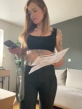 Etwas neugierig online show from 03-01-26, 01:02