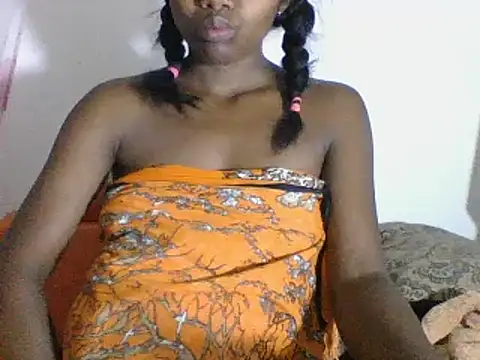 Snapshot of Hamie_sexy chatting on 03-09-25, 07:23 Hamie sexy online show from 03-09-25, 07:23