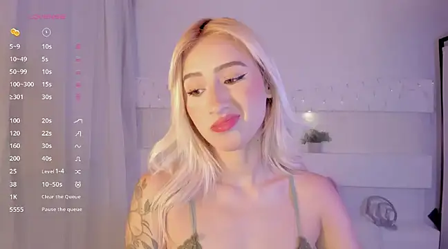 Snapshot of AshleyRoys chatting on 01-12-25, 03:03 AshleyRoys online show from 01-12-25, 03:03