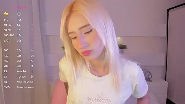 Snapshot of AshleyRoys chatting on 01-17-25, 03:53 AshleyRoys online show from 01-17-25, 03:53