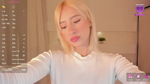 Snapshot of AshleyRoys chatting on 02-28-25, 03:15 AshleyRoys online show from 02-28-25, 03:15