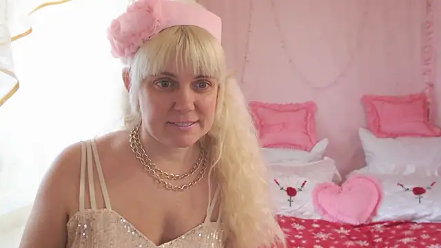 SunnySylvia online show from 02-09-25, 08:44